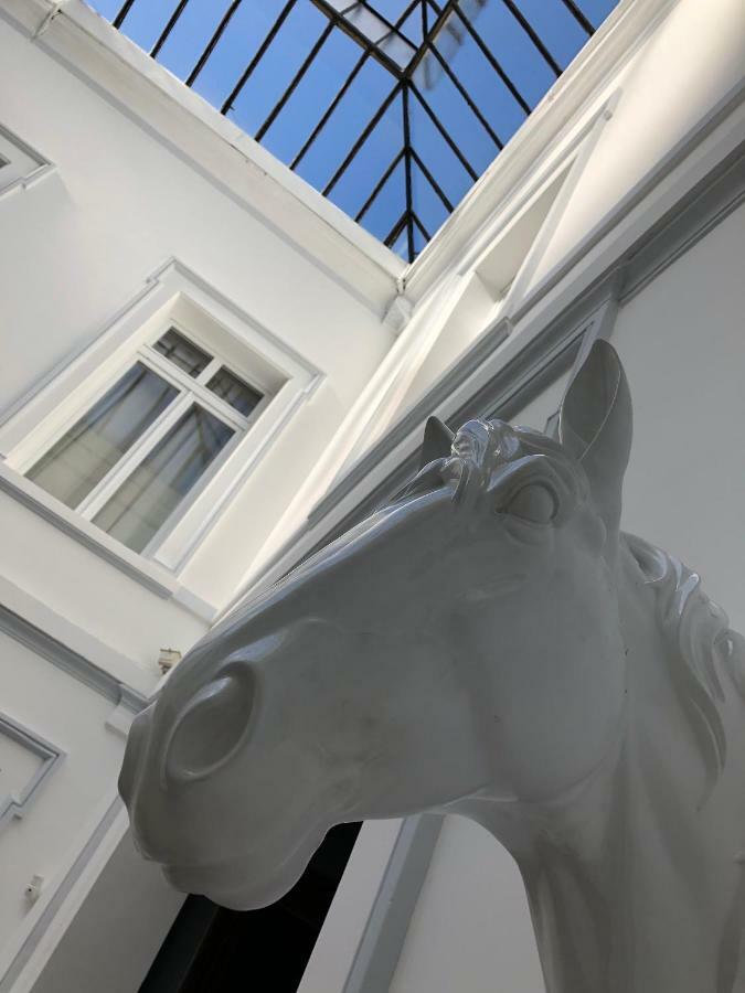 Hotel Le Carre Des Arts Le Cateau-Cambresis Zewnętrze zdjęcie