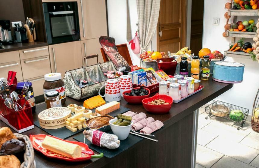 Hotel Le Carre Des Arts Le Cateau-Cambresis Zewnętrze zdjęcie